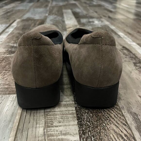 Clarks Artisan Daelyn Hill Suede Slip On Comfort Loafer Shoes Womens Sz 9.5 NEW - Picture 3 of 10